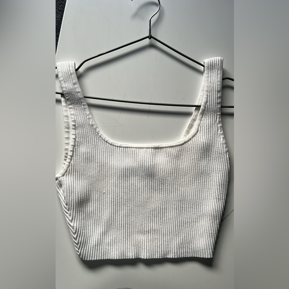 Aritzia Babaton White Squareneck Cropped Tank XS